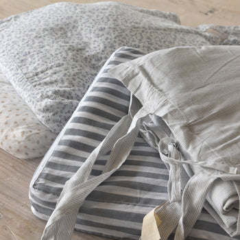 סט מצעים יחיד פרחים /פסים /משבצות