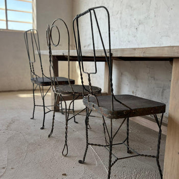 כיסא ברזל מלופף מלבני- צבע פחם