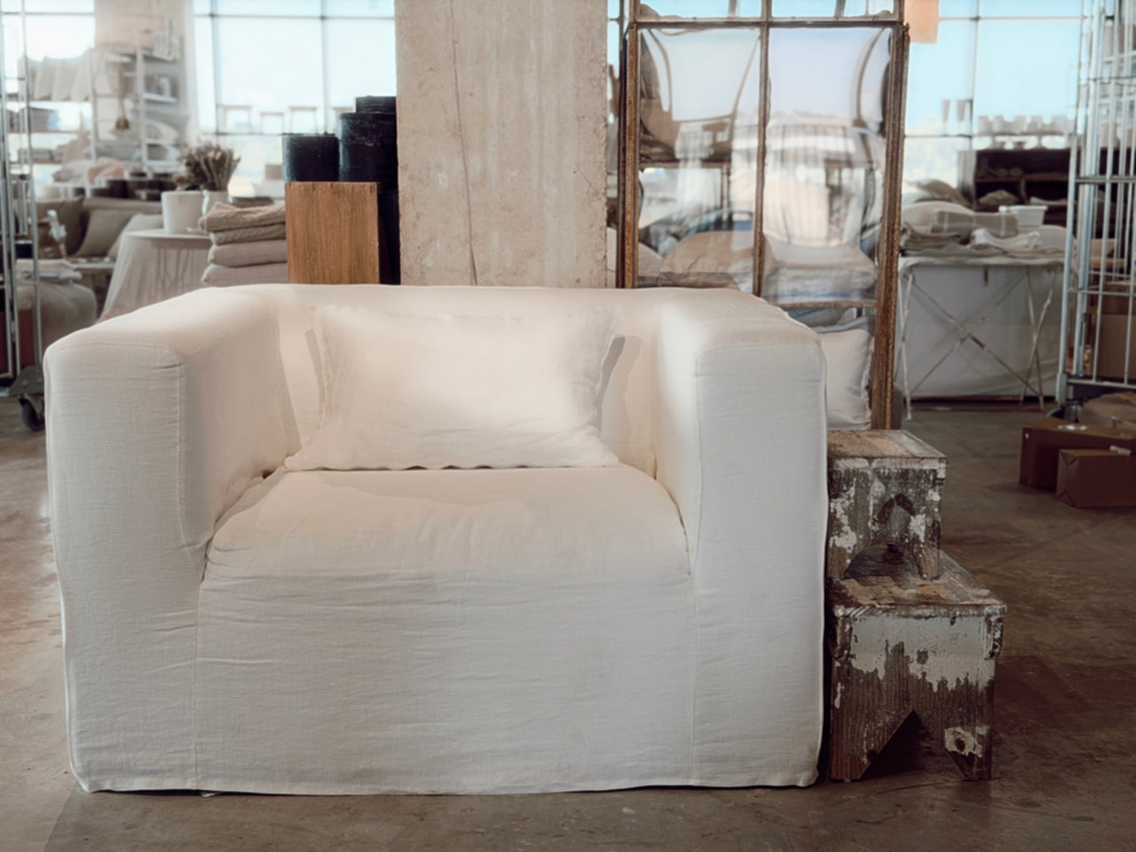 כורסת פשתן ישרה