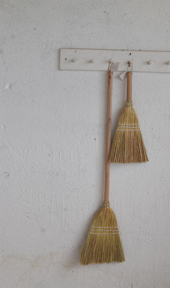 מטאטא חוץ לילדים