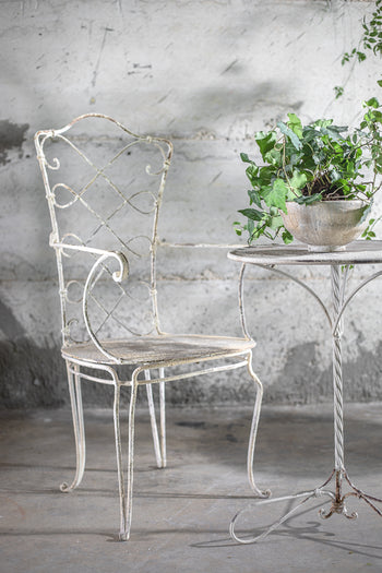 שולחן ברזל עגול לבן קטן