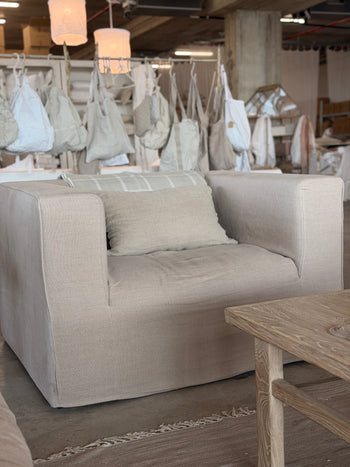 כורסת פשתן ישרה