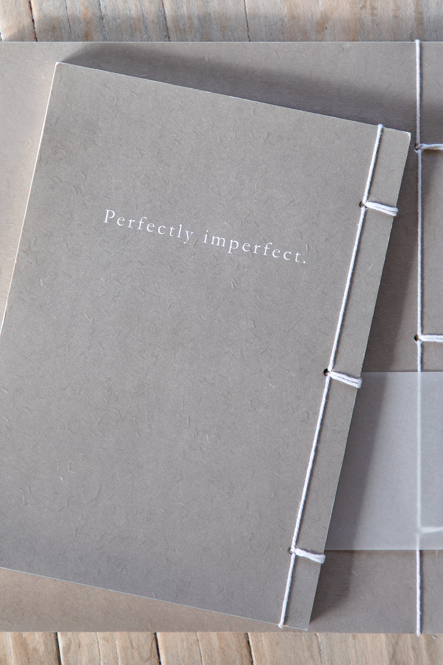 מחברת תפר מוקה PERFECTLY IMPERFECT