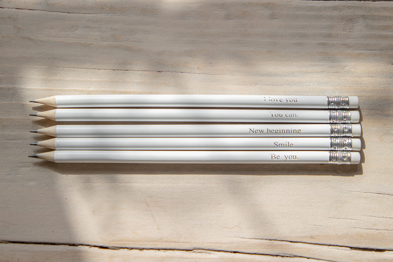 מארז חמישה עפרונות כיתובים