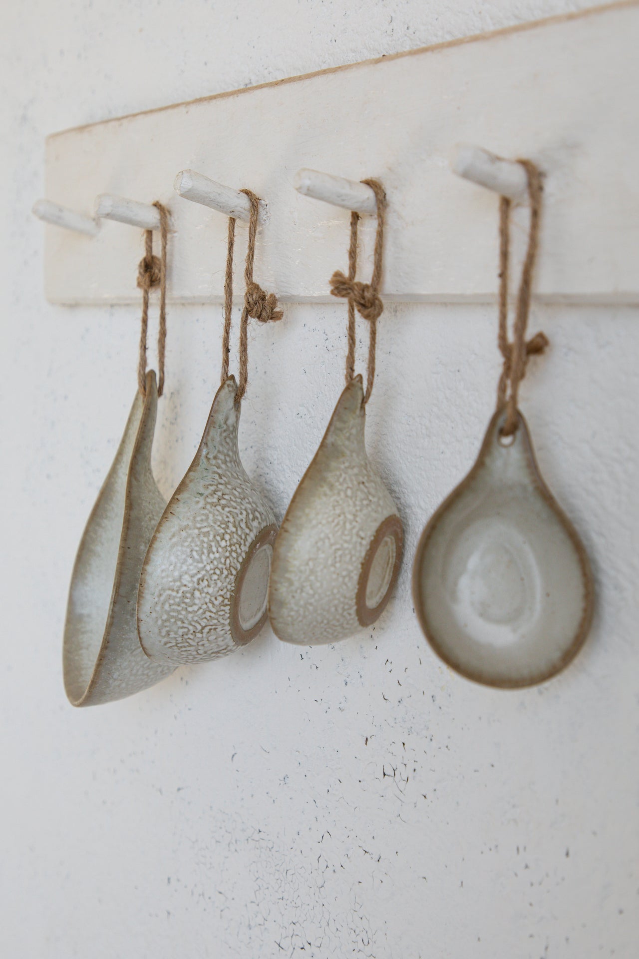 רביעיית כלי קרמיקה בצורת טיפה