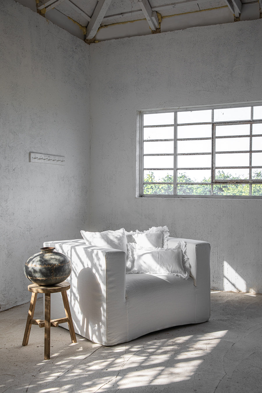 כורסת פשתן ישרה