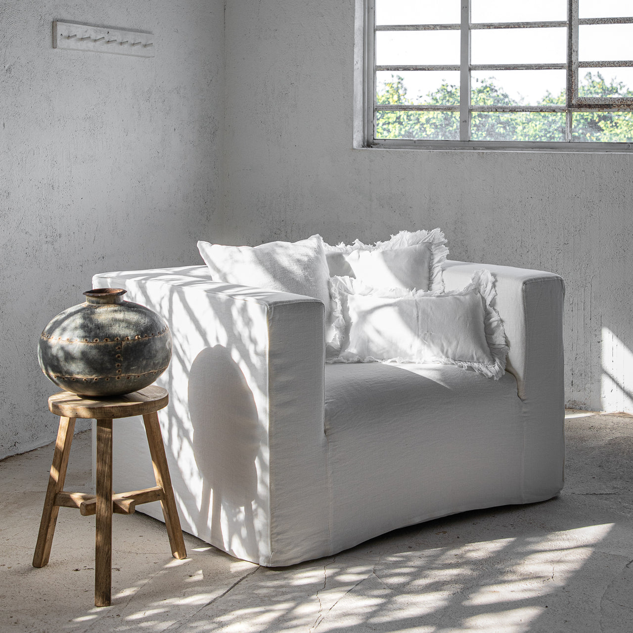 כורסת פשתן ישרה