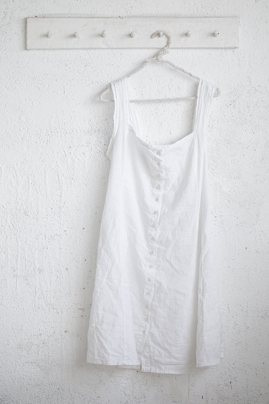 שמלת פשתן כפתורים כיווצים