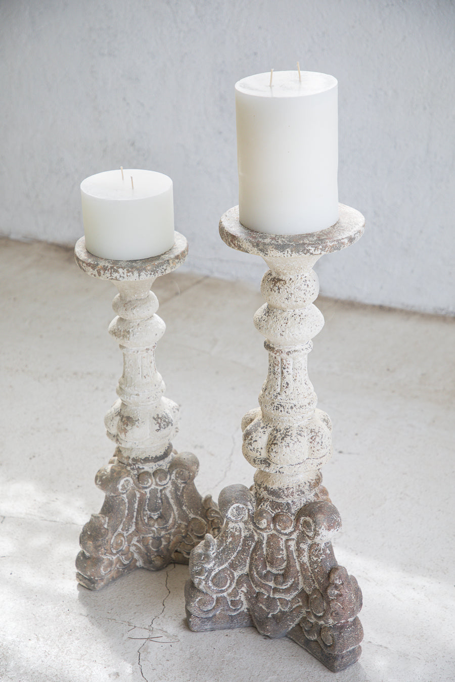 פמוט יצוק גדול