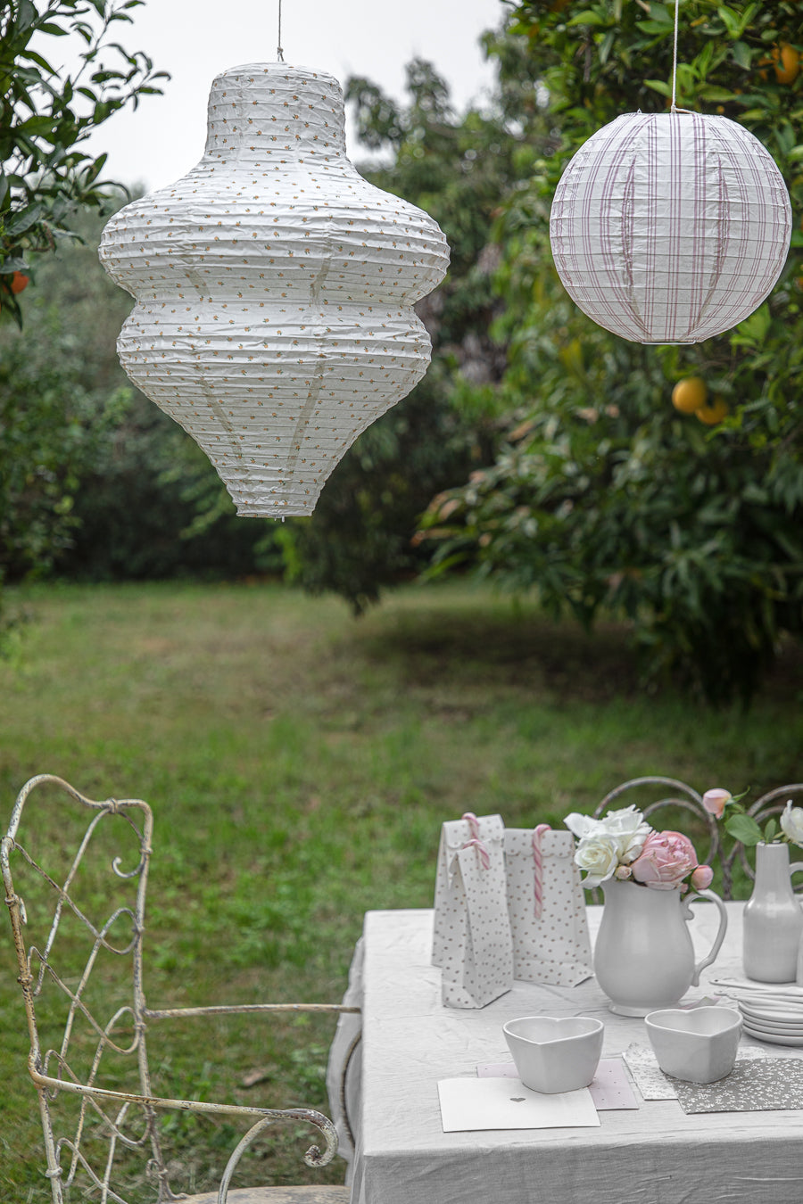 עששית נייר גליל פרחים כתום - בקרוב