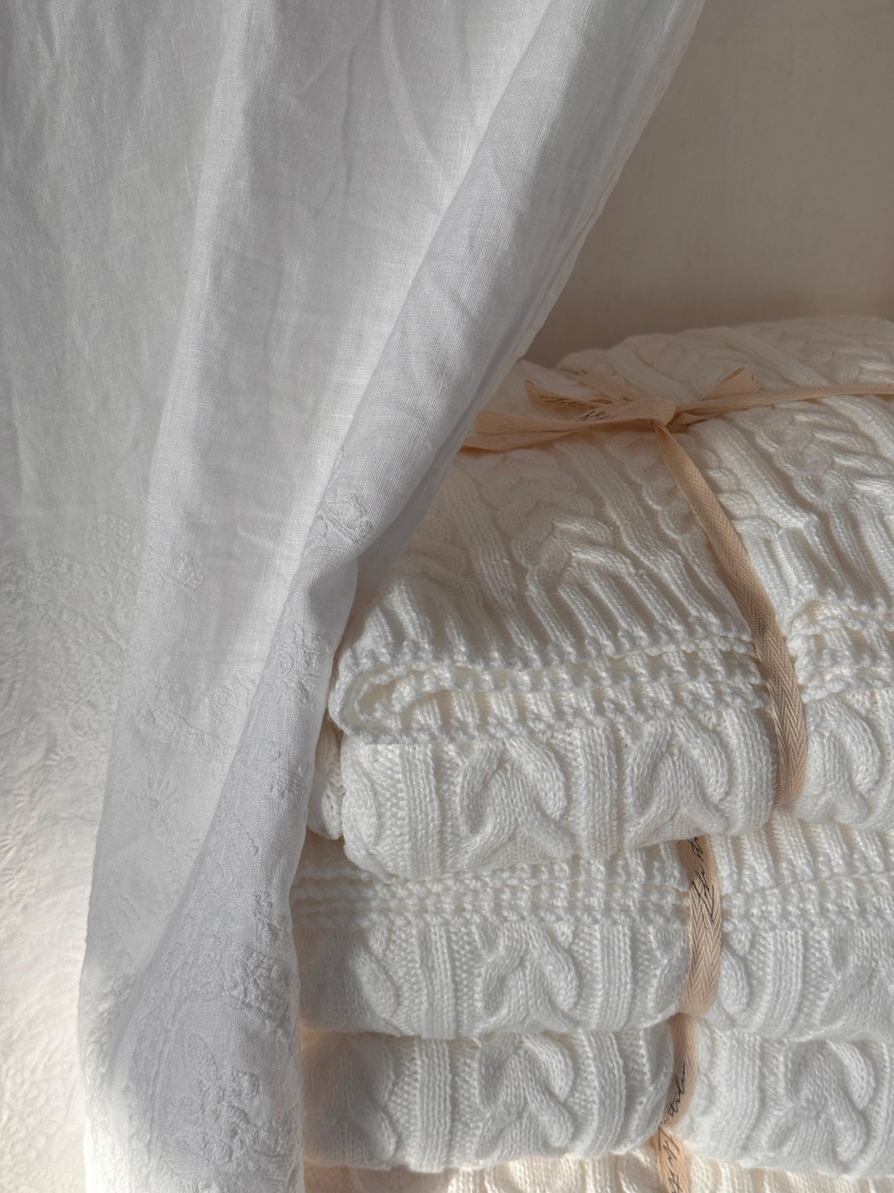 שמיכה סרוגה