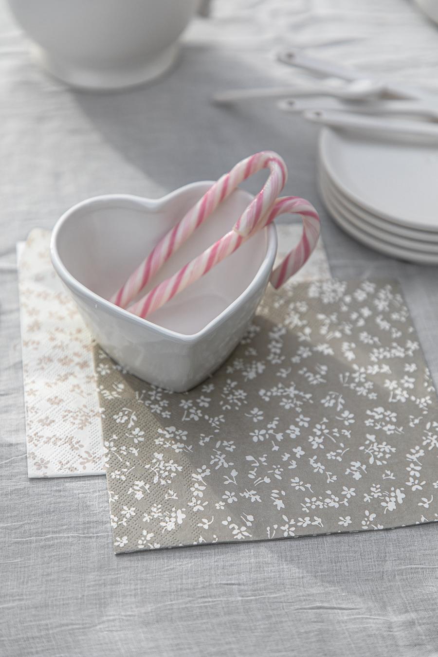 מפיות נייר פרחים מוקה