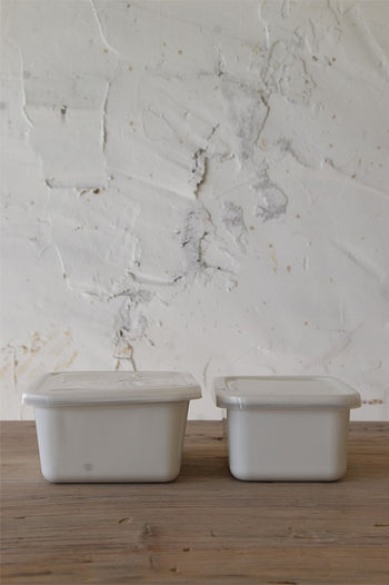 קופסאת אמייל גדולה