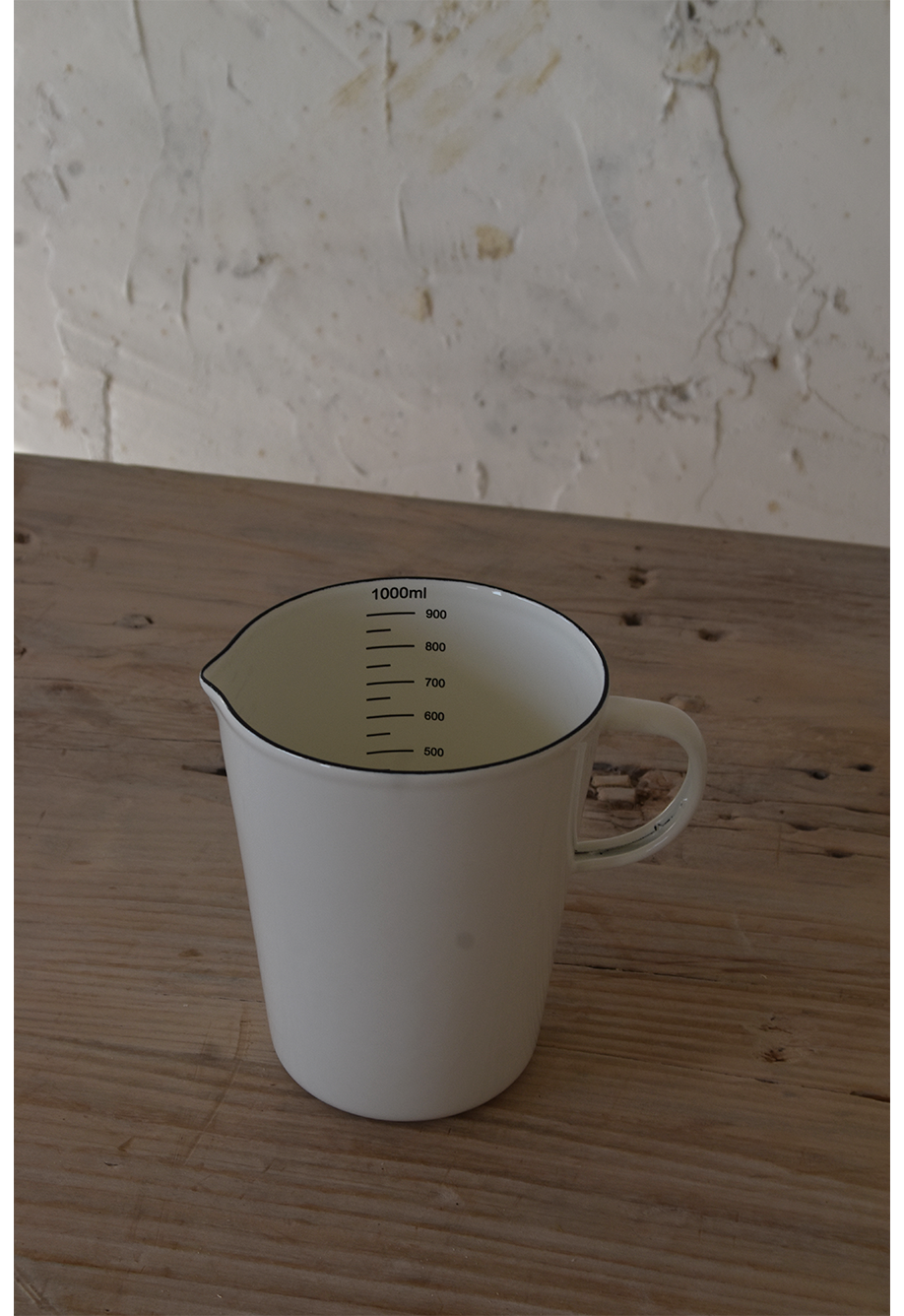 כוס מדידה גדולה