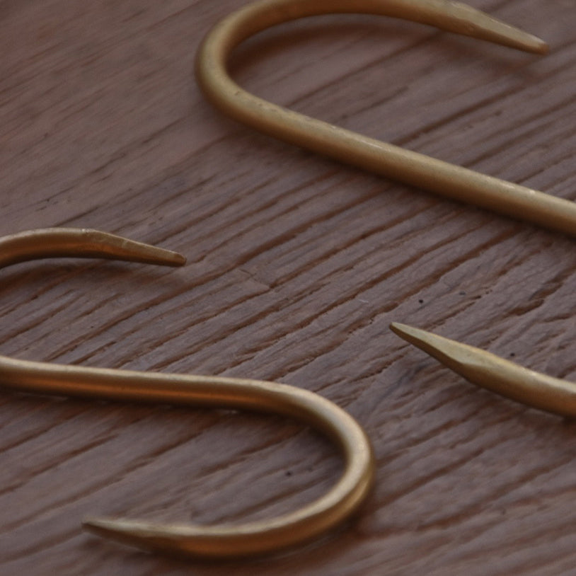 מתלה נפחות עבודת יד בצורת S