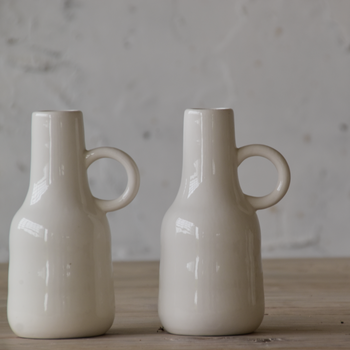 כד פורצלן לפרחים