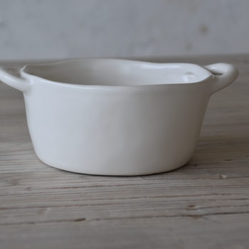 קערה עם שתי ידיות