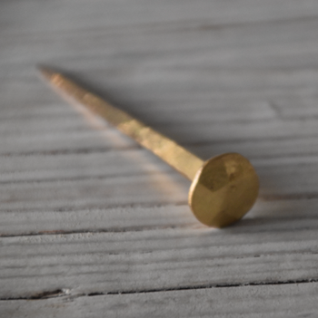 מסמר ברזל לקיר