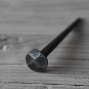 מסמר ברזל לקיר