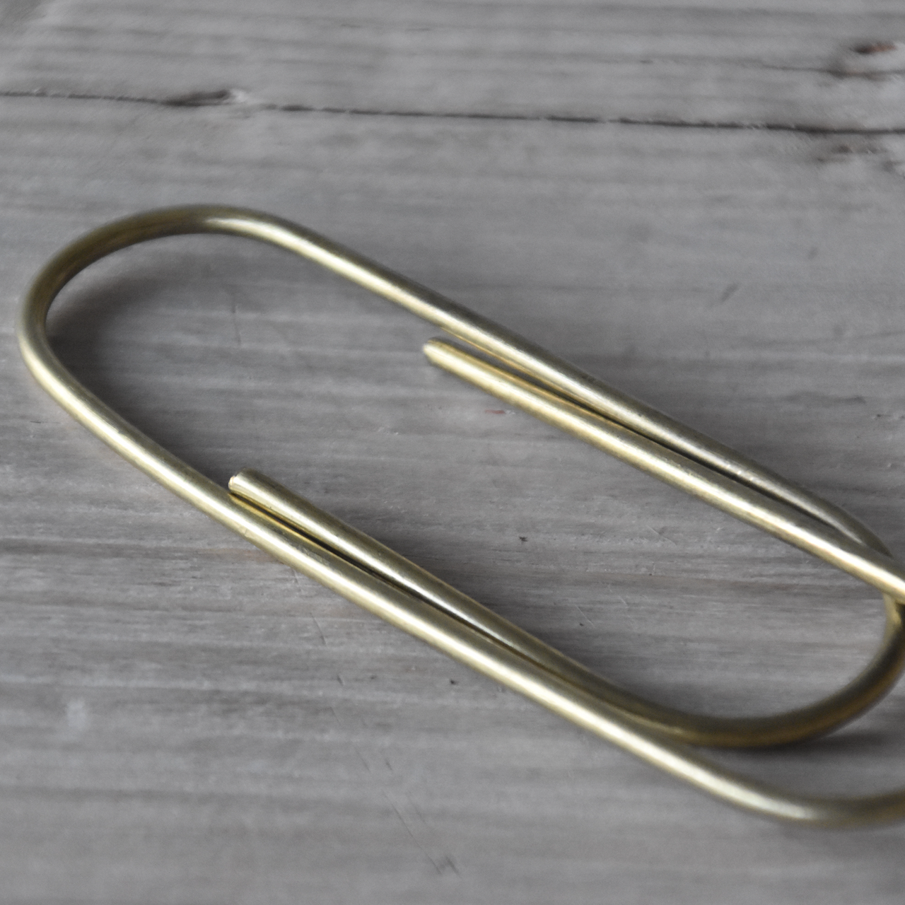 אטב ברזל לניירות