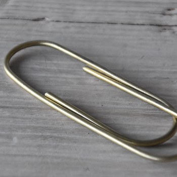 אטב ברזל לניירות