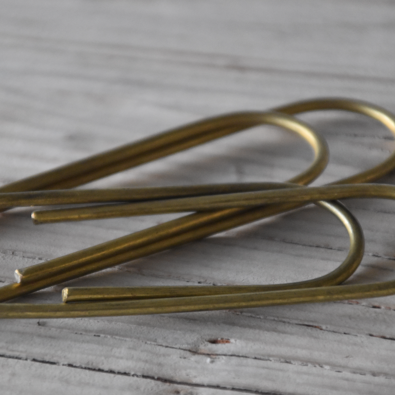 אטב ברזל לניירות