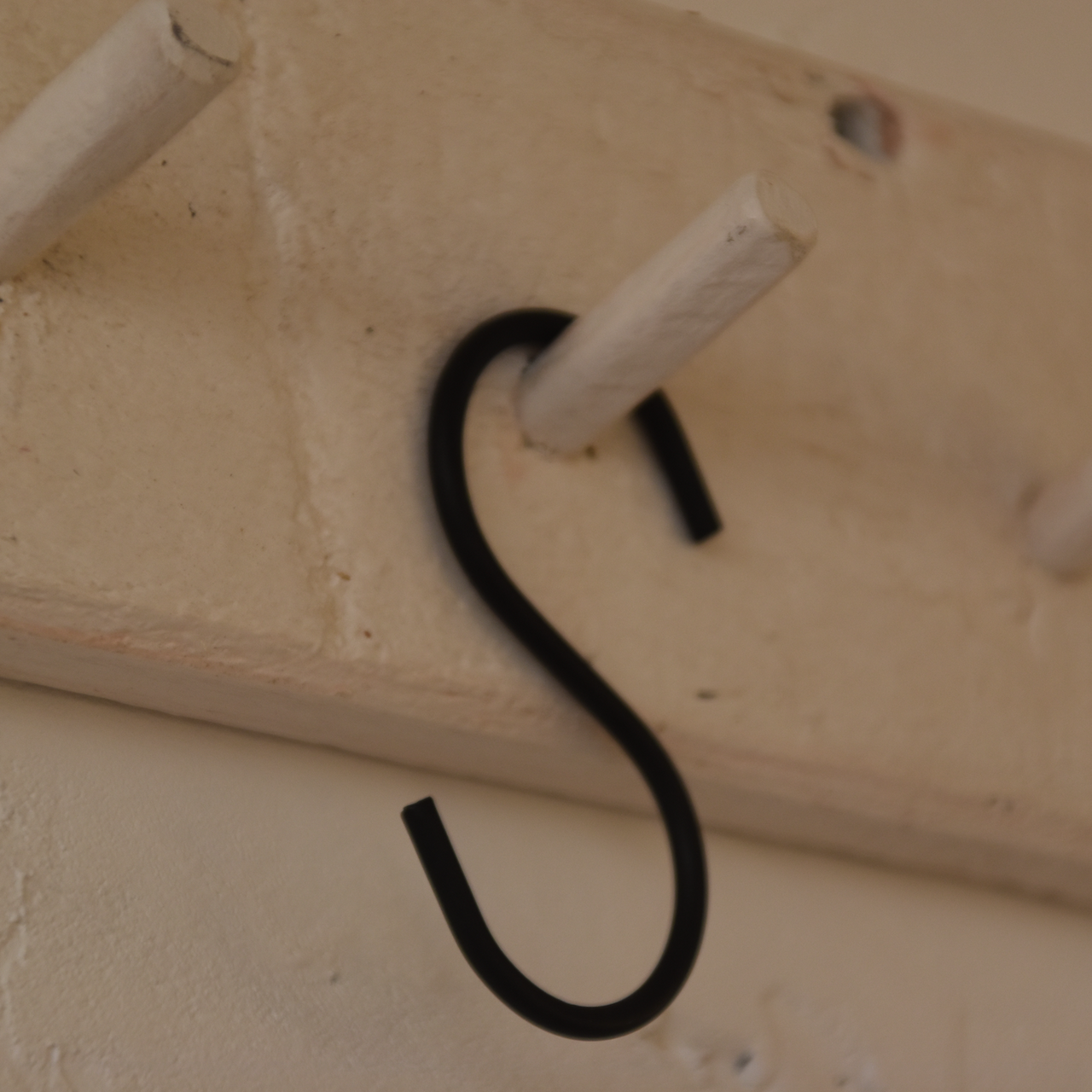 S מתלה בצורת