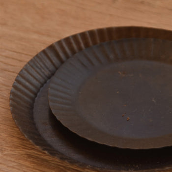 מגש עגול מברזל חלוד דקורטיבי