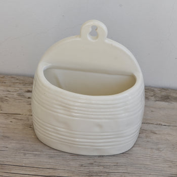 כלי תלוי למלח